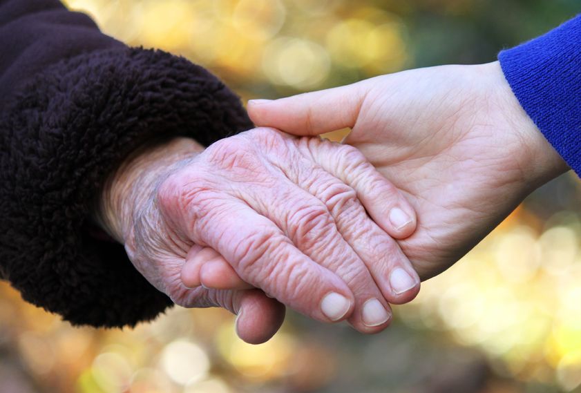 Alzheimer's caregiving takes a village | UU World Magazine